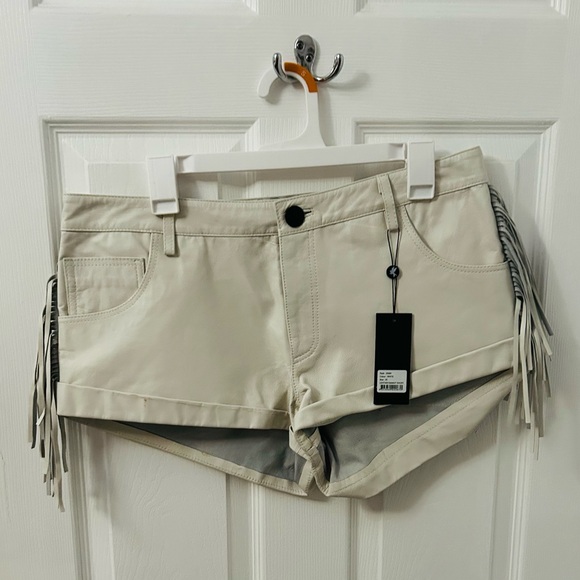 ONE TEASPOON chaos walking fringed leather bandit shorts in white size 8 - Picture 7 of 12